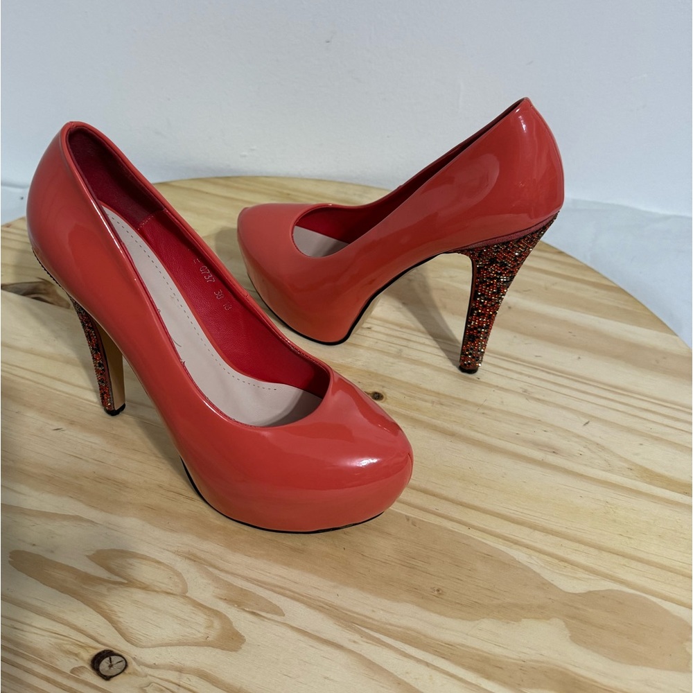 WOMEN’S  SHOES